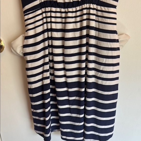 GAP Black and White Sleeveless V-Neck Sundress - Picture 4 of 5